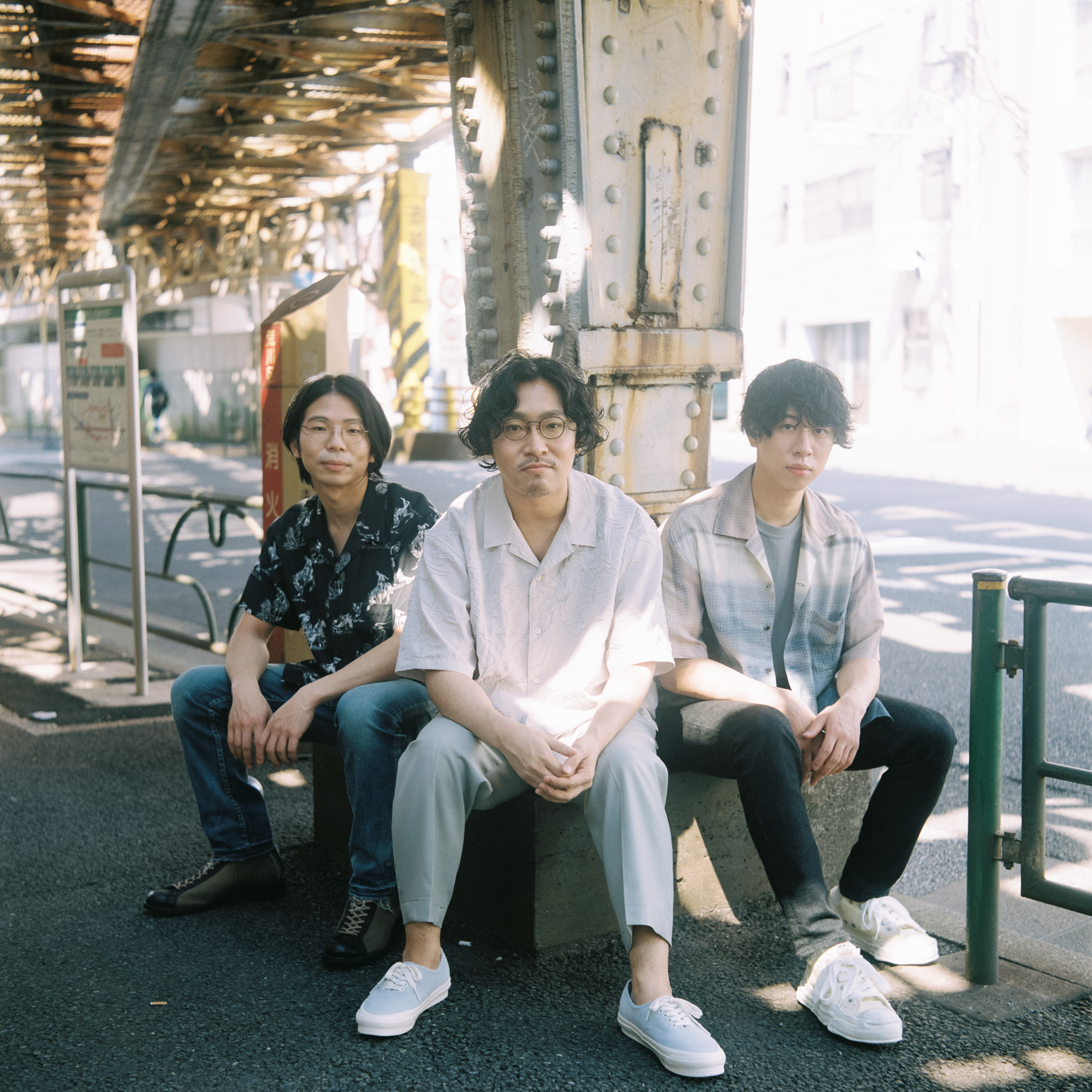 Profile ズーカラデル Official Site